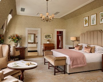k club dress code PINK FRIDAY REMINDER For those of you who are attending the tournament on Friday 4th July, we remind you that PINK is the dress code to support the awareness of @breastcancer_research